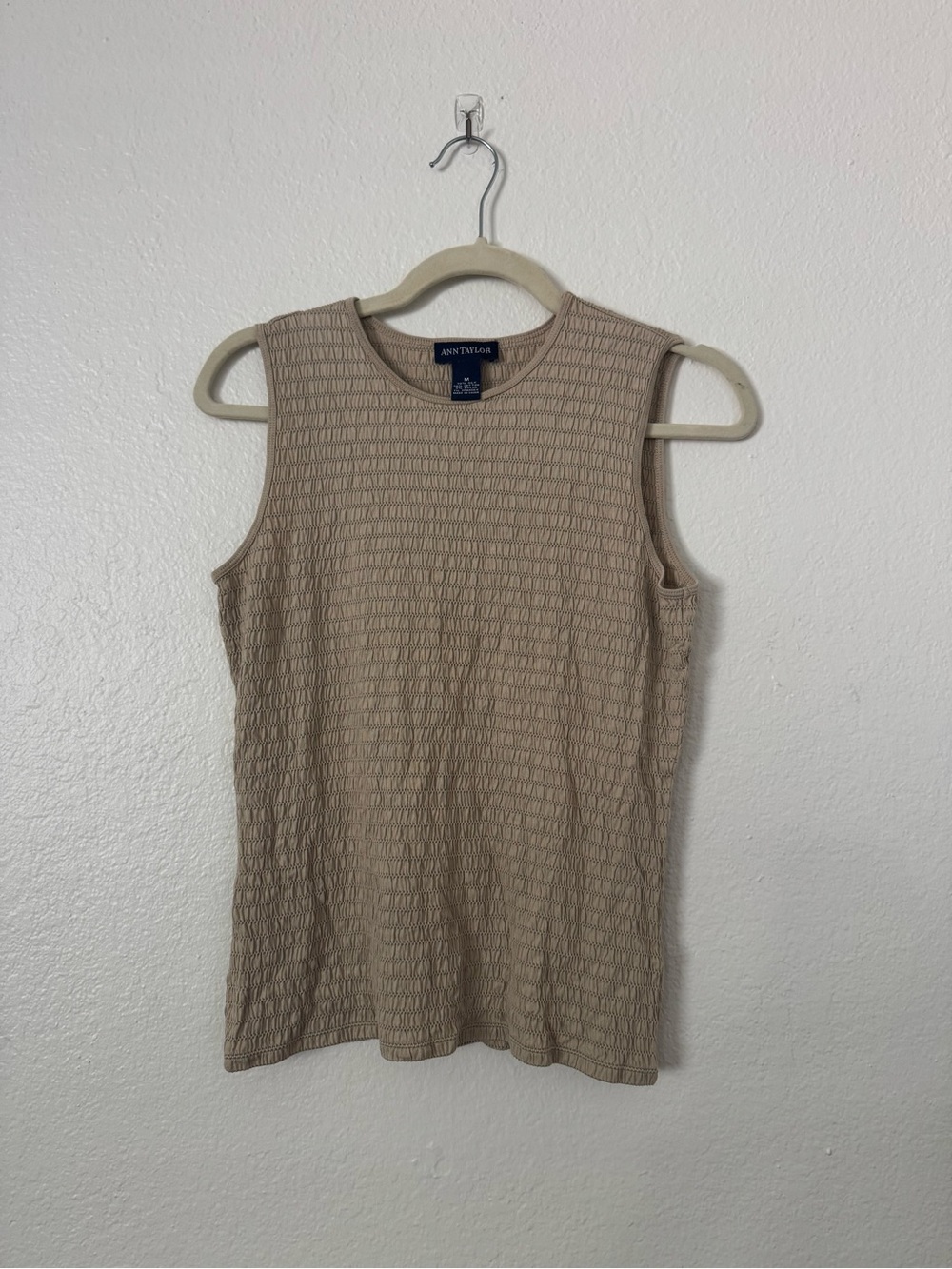 Ann Taylor Textured Beige Sleeveless Tank